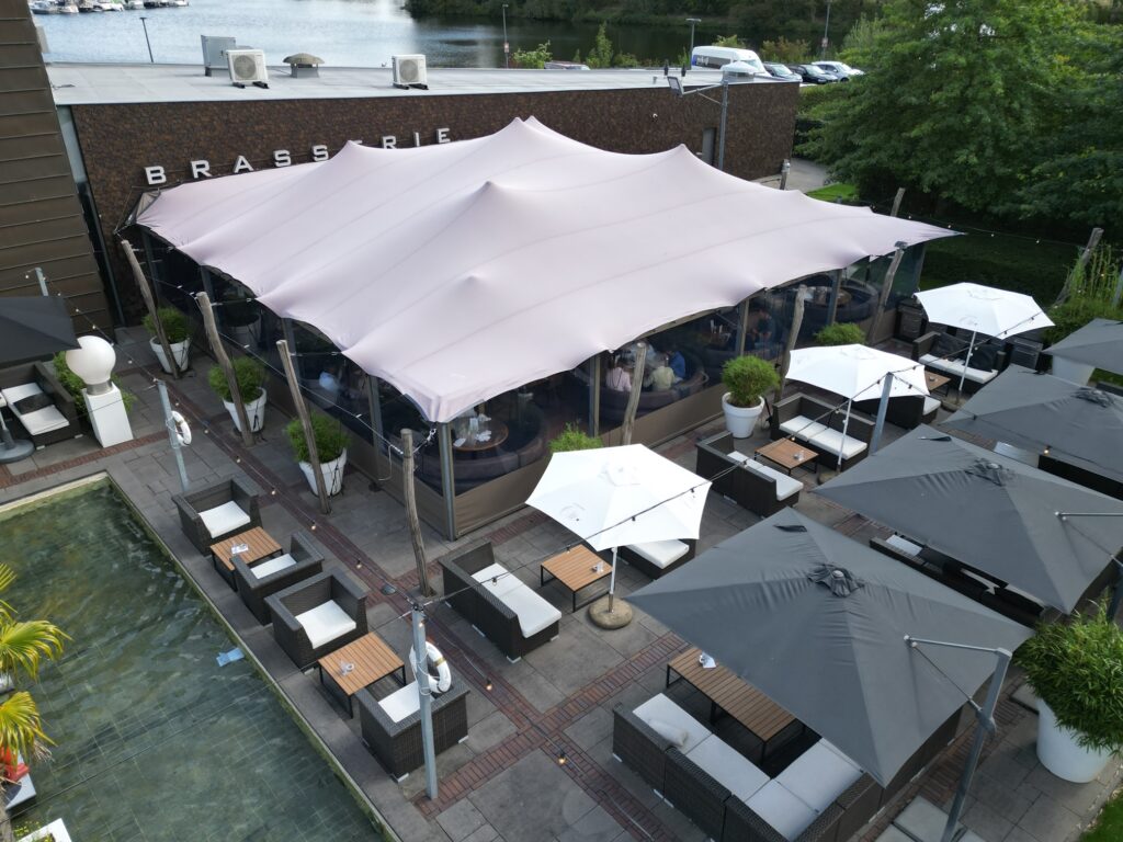 Stretchtent bij Restaurant De Boschmolenplas