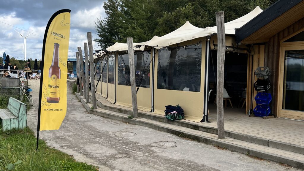 Stretchtent met zijwanden bij Ter Hills