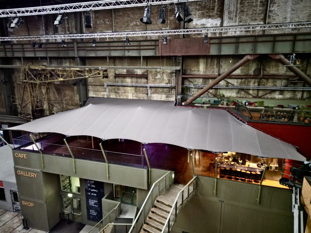 Stretchtent bij het STRAAT Museum in Amsterdam