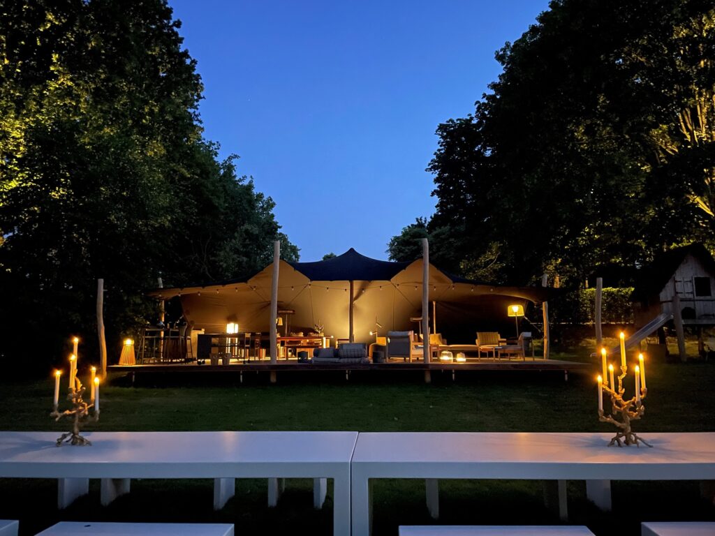 Stretchtent bij Strak Studio