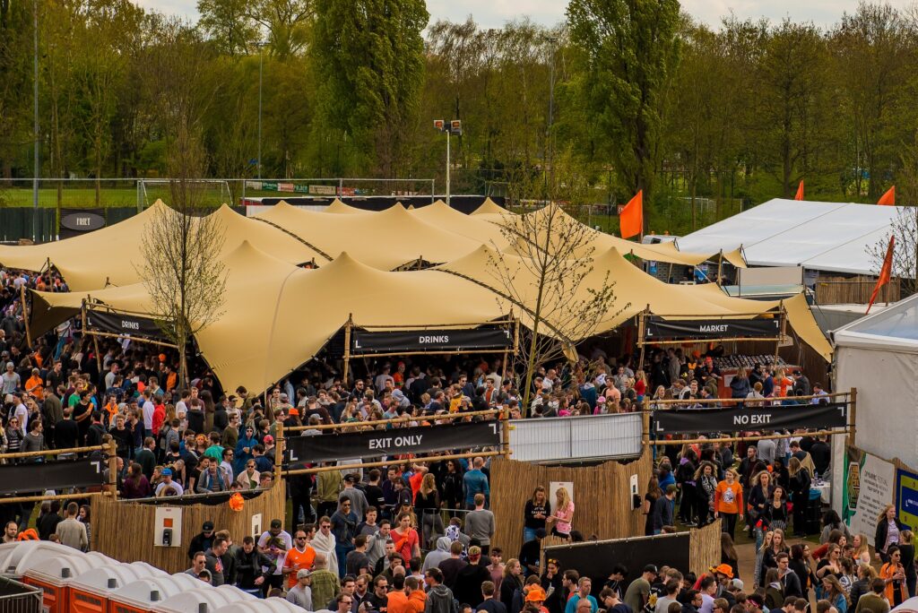 Stretchtent op Loveland Festival