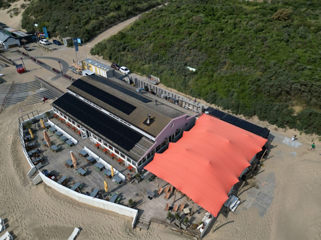 Stretchtent bij Strandpaviljoen Egbert aan Zee