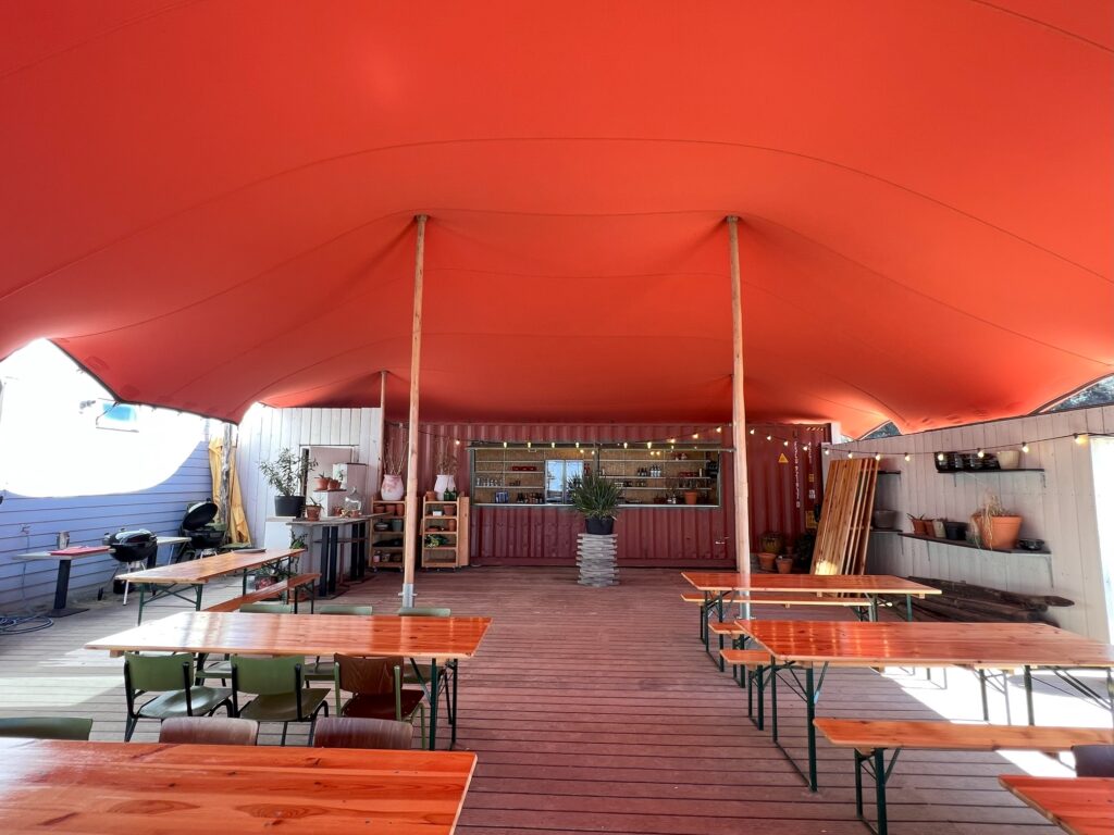 Stretchtent bij Strandpaviljoen Egbert aan Zee